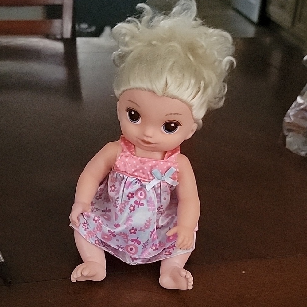(J21) Baby Alive Doll